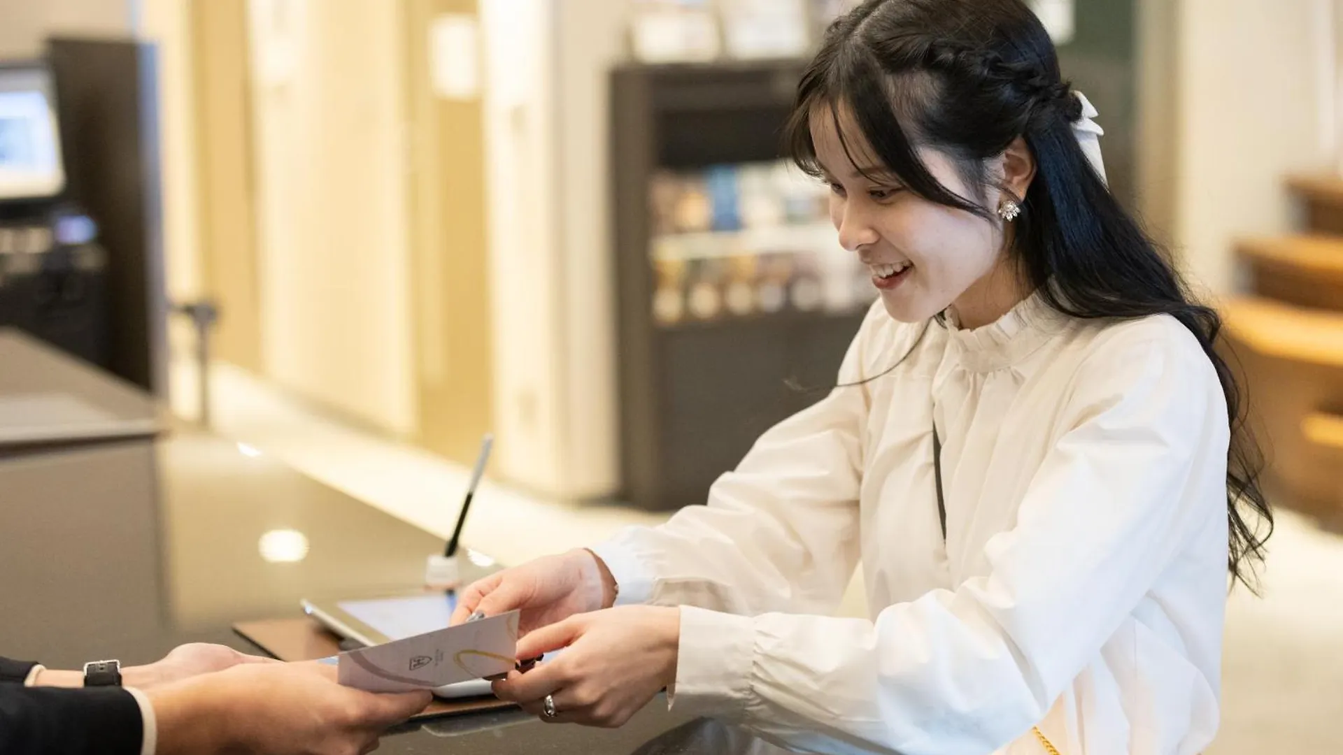 The Royal Park Canvas - Kobe Sannomiya Hotel